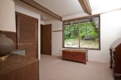 Cabin bedroom