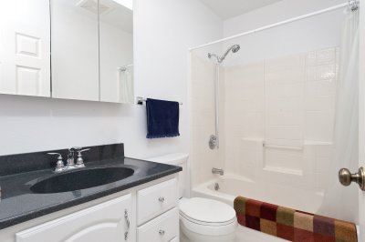 Upper level bath