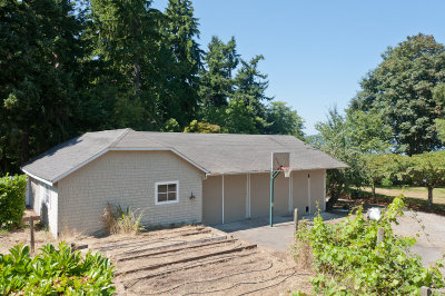 4 car garage and shop