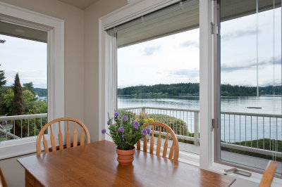 Breakfast nook by the kitchen