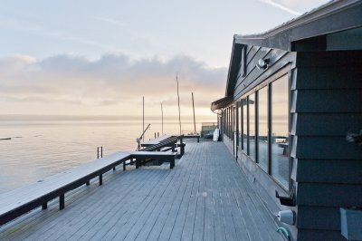 Exterior and beach
