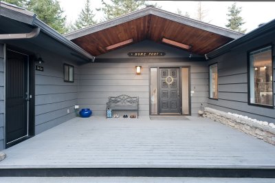 Deck by the main entry