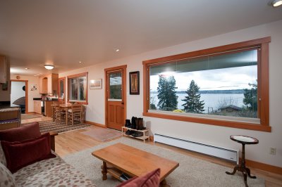 Living and dining area
