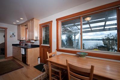 Kitchen and dining area