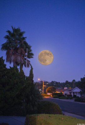 Moon over Verano