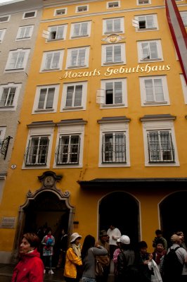 1-110515-30-Salzbourg-Maison de Mozart.jpg
