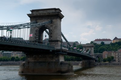 4-110521-01-Budapest-Pont des Chaines.jpg