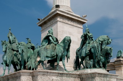 6-110521-04-Budapest-Parc des heros.jpg