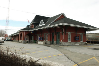 080405-21-St-Hyacinthe-Gare et tunnel.jpg