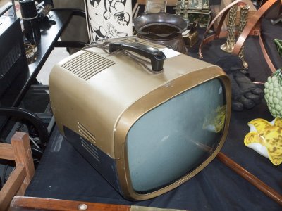 Old portable TV.jpg