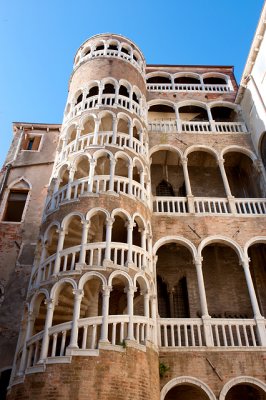 Scala Contarini del Bovolo