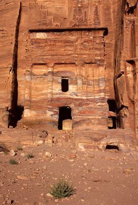 'Silk' Tomb