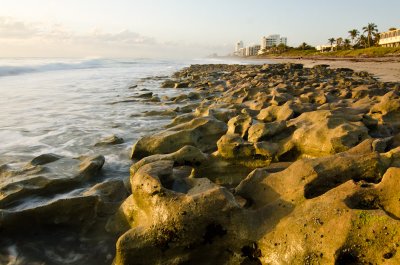 Blowing Rocks Preserve