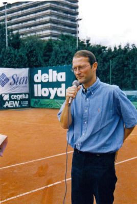 2002