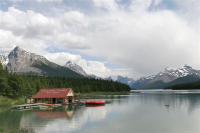 Maligne Lake