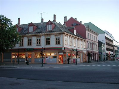 Trondheim  (de nuit)
