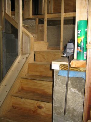 051306-0084 New stairs with landing.jpg