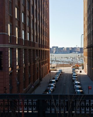 New Jersey through a Manhattan Corridor