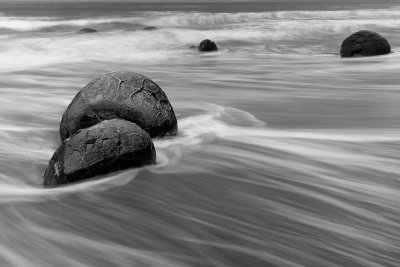 Moeraki Rocks.jpg