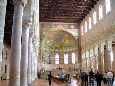 Ravenna-Basilica of SantApollinaire-6th Century.jpg