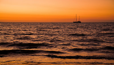 Mindil Beach sunset and ship