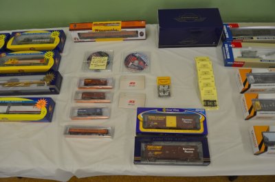Raffle Prizes from Fox Valley Models, Athearn, Tangent, Berkeley Ace Hardware, Details West, Pete Arnold Photo CDs & Walthers
