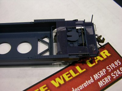 New From Atlas: HO Scale Gunderson All-Purpose Well Car