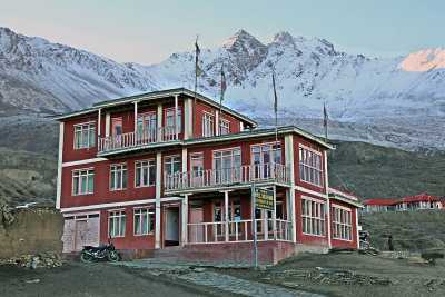 Ouer hotel in to Muktinath