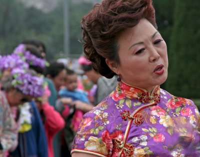 taiwanese lady in Cheongsam/qipao