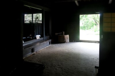 12-05-30-0163 (Large).jpg