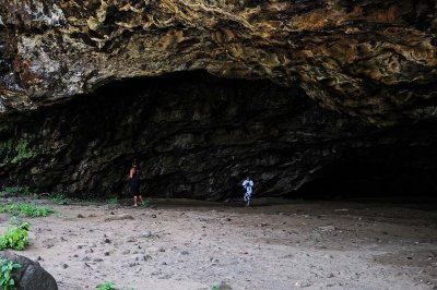 Mouth of the Dry Cave
