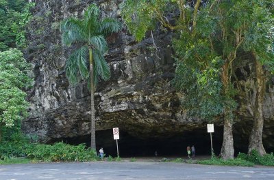 Welcome to Maniniholo Dry Cave