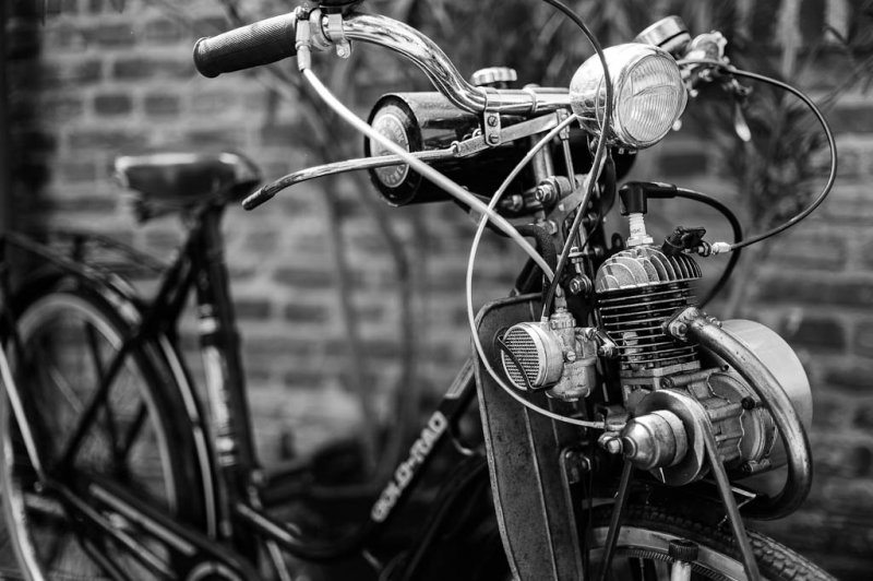 Engine powered bicycle