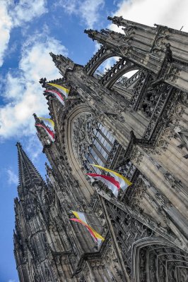 Cologne Cathedral, southern facade with flags