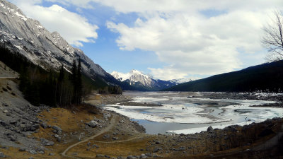 GOING TO MALIGNE LAKE.JPG