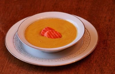 Curried ginger carrot soup