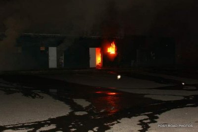 20110802-milford-conn-building-fire-boston-post-road-01.JPG