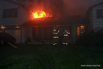 20110930-milford-ct-house-fire-62-cedar-hill-road-108.JPG