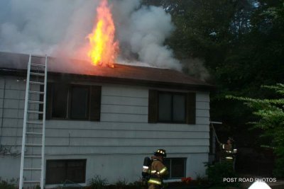 20110930-milford-ct-house-fire-62-cedar-hill-road-126.JPG