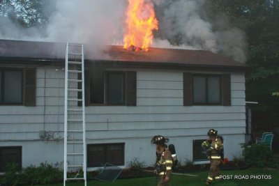 20110930-milford-ct-house-fire-62-cedar-hill-road-127.JPG