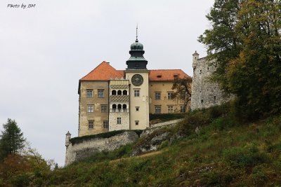 Pieskowa Skala Castle