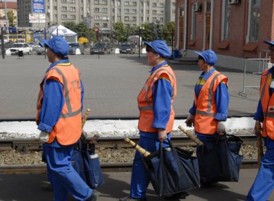 Workers with Day Glo Orange Garb 117.jpg