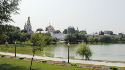 Kremlin Wall 075.jpg