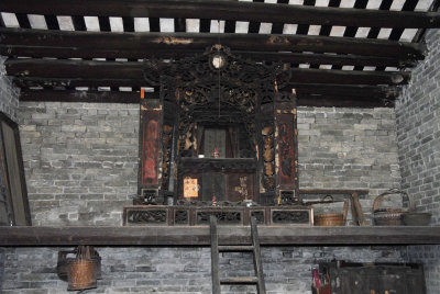 Ancestral worship shrine of living room 154.jpg