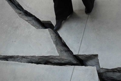Tate Modern's Crack by Doris Salcedo 1111.jpg
