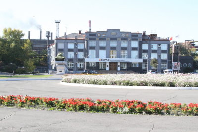 s1990.JPG