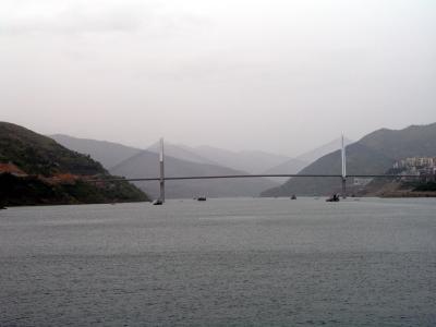 bridge along the main Yangtze