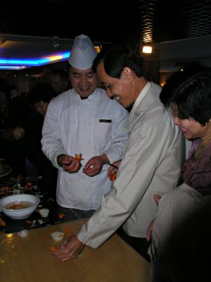 food carving lessons from the ship's chef