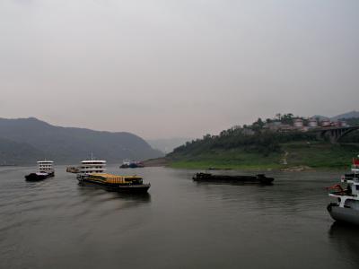 ships along the Yangtze