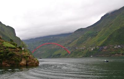 Bridge along the Yangtze